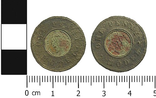 2017 Bimetallic £1 obverse