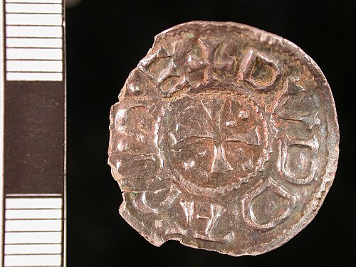 Penny - Eadmund (Helmeted portrait type) obverse