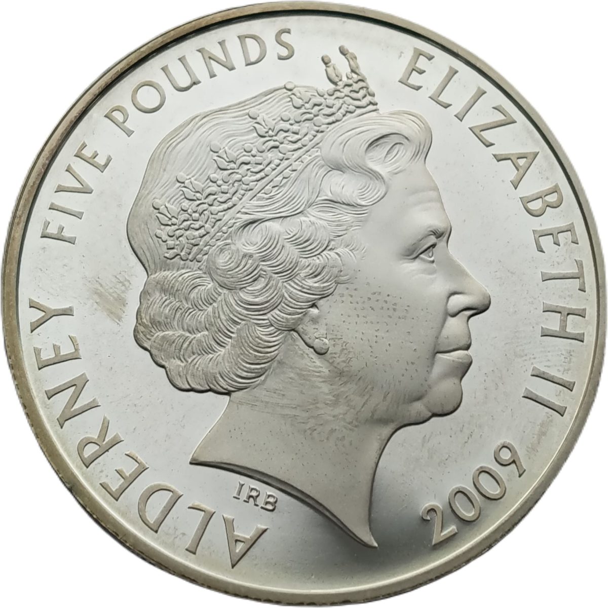 Alderney 5 Pounds - Elizabeth II Lotus Elite obverse