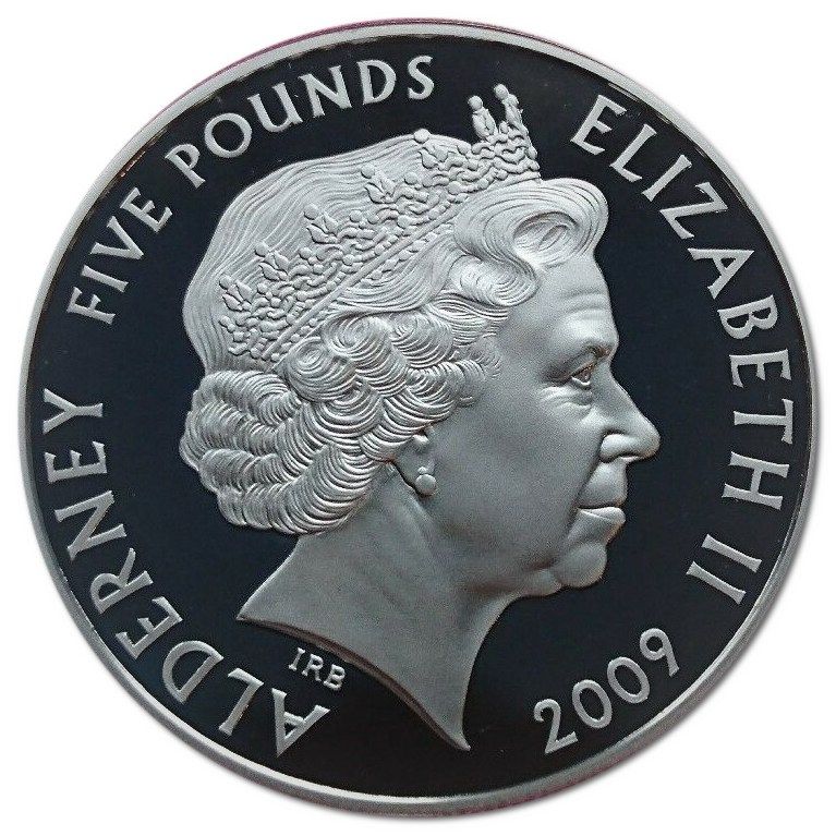 Alderney 5 Pounds - Elizabeth II MG TC Midget obverse