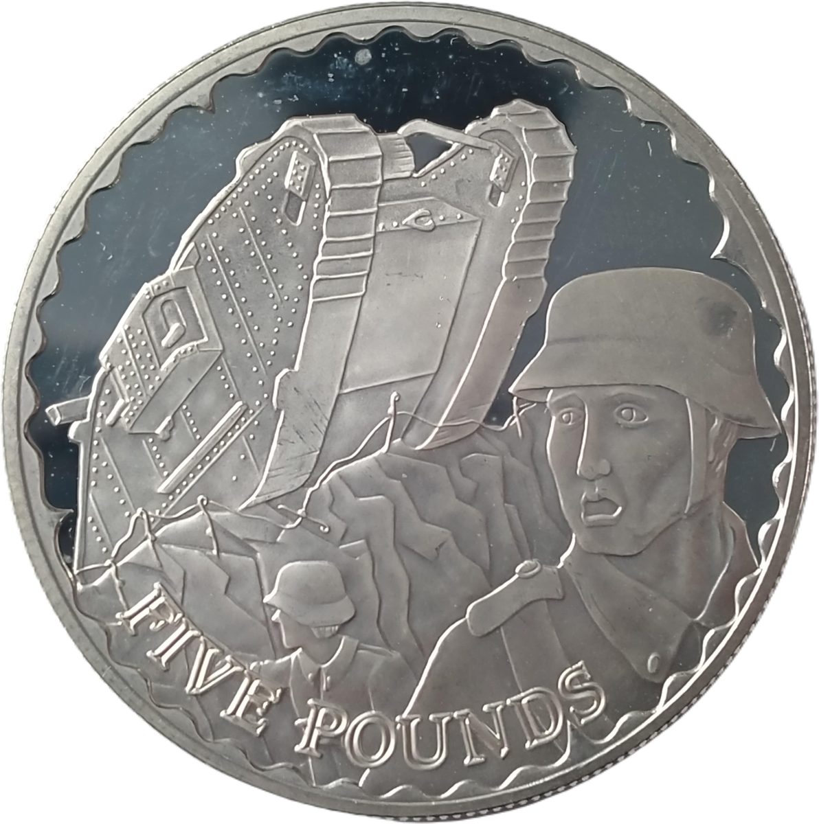 Alderney 5 Pounds - Elizabeth II End of World War I - Tanks reverse