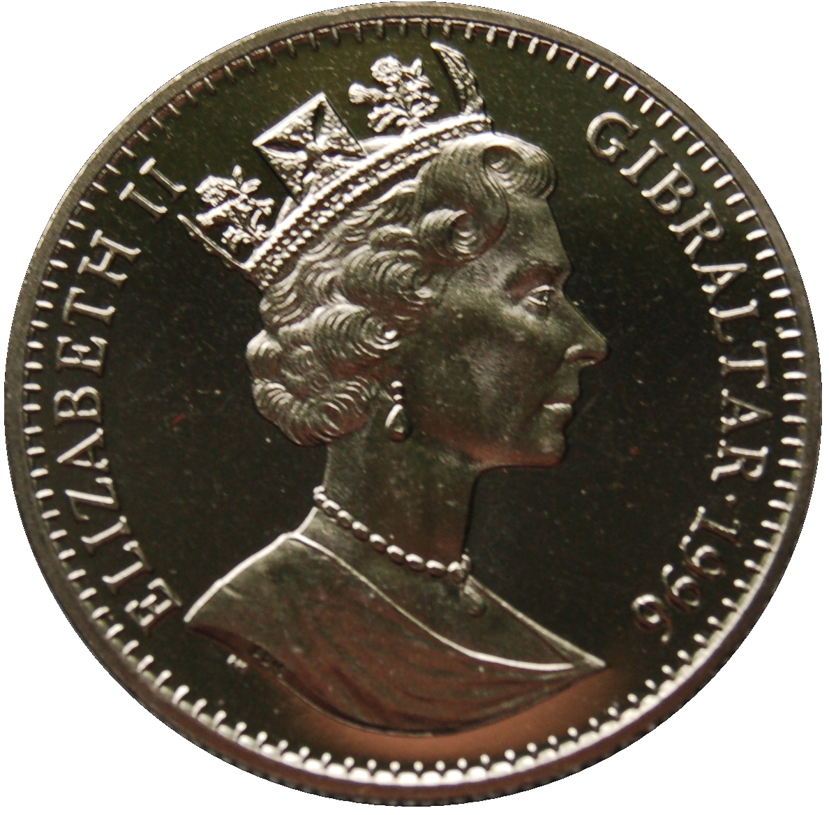 Gibraltar 1 Crown - Elizabeth II Charlie Chaplin obverse