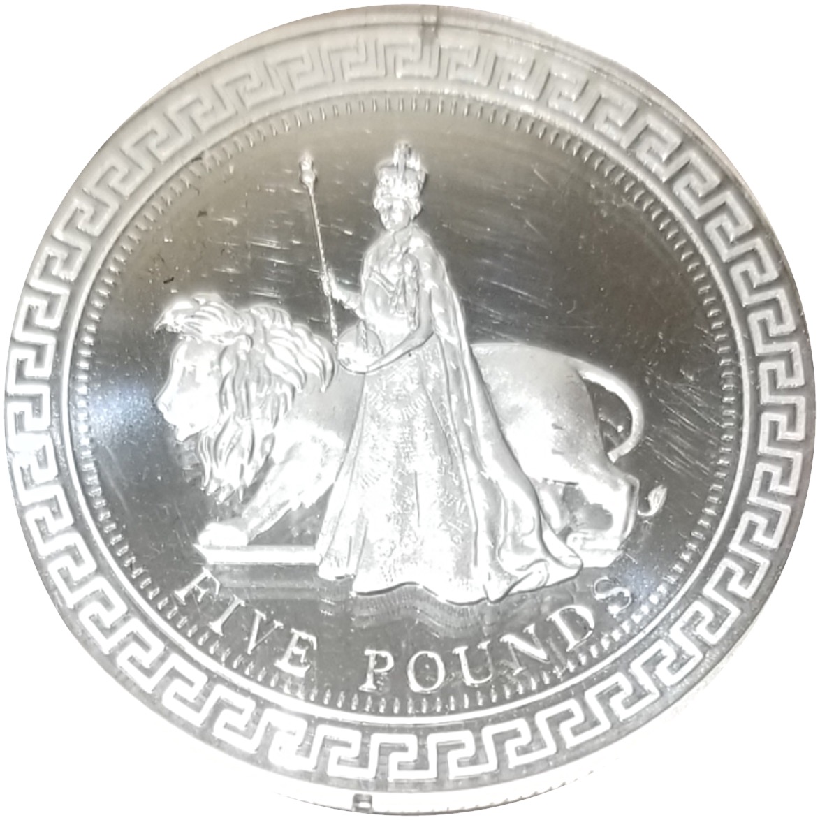 Tristan da Cunha 5 Pounds - Elizabeth II Una and the lion