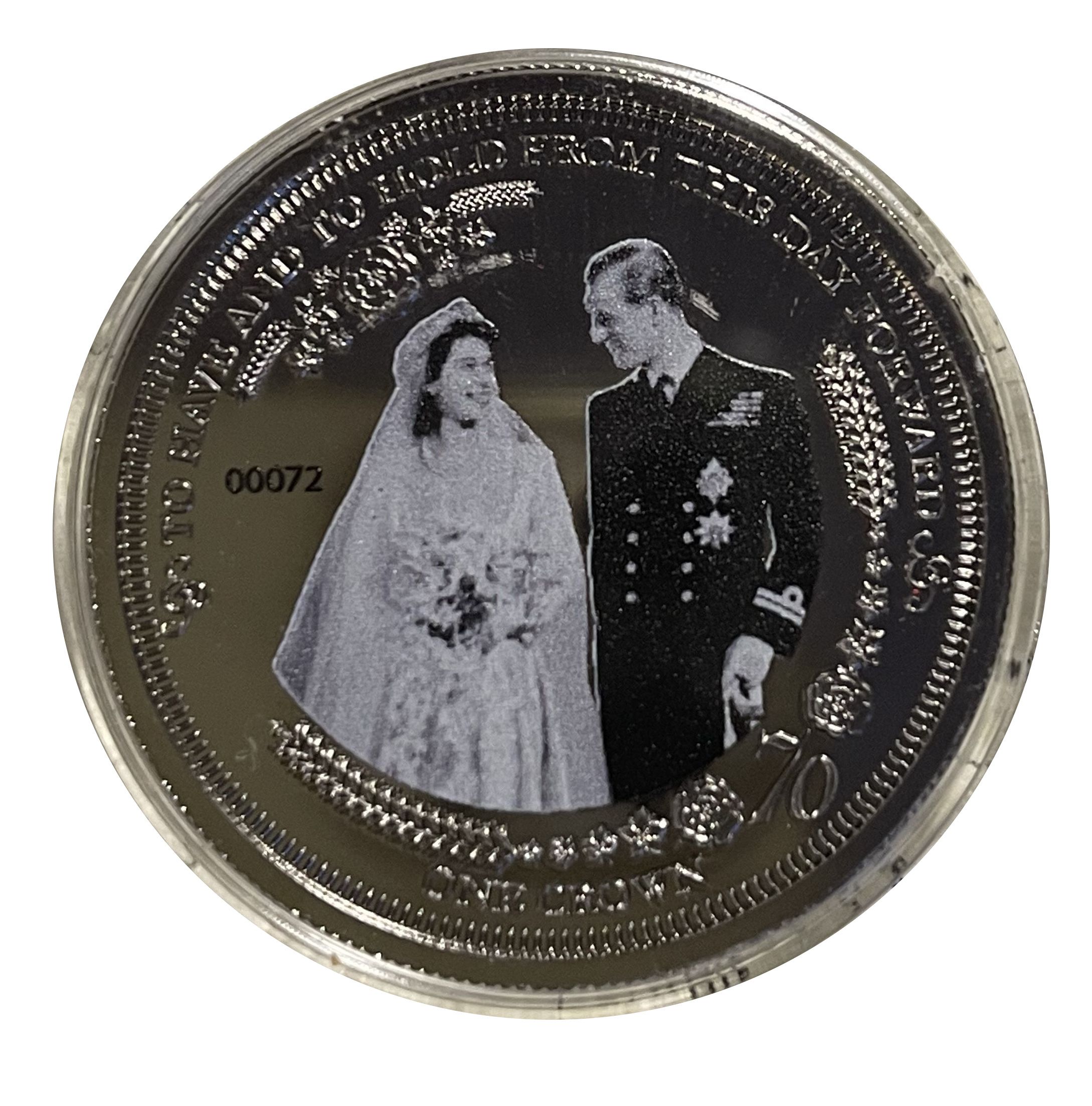 Tristan da Cunha 1 Crown - Elizabeth II Platinum Wedding Anniversary reverse