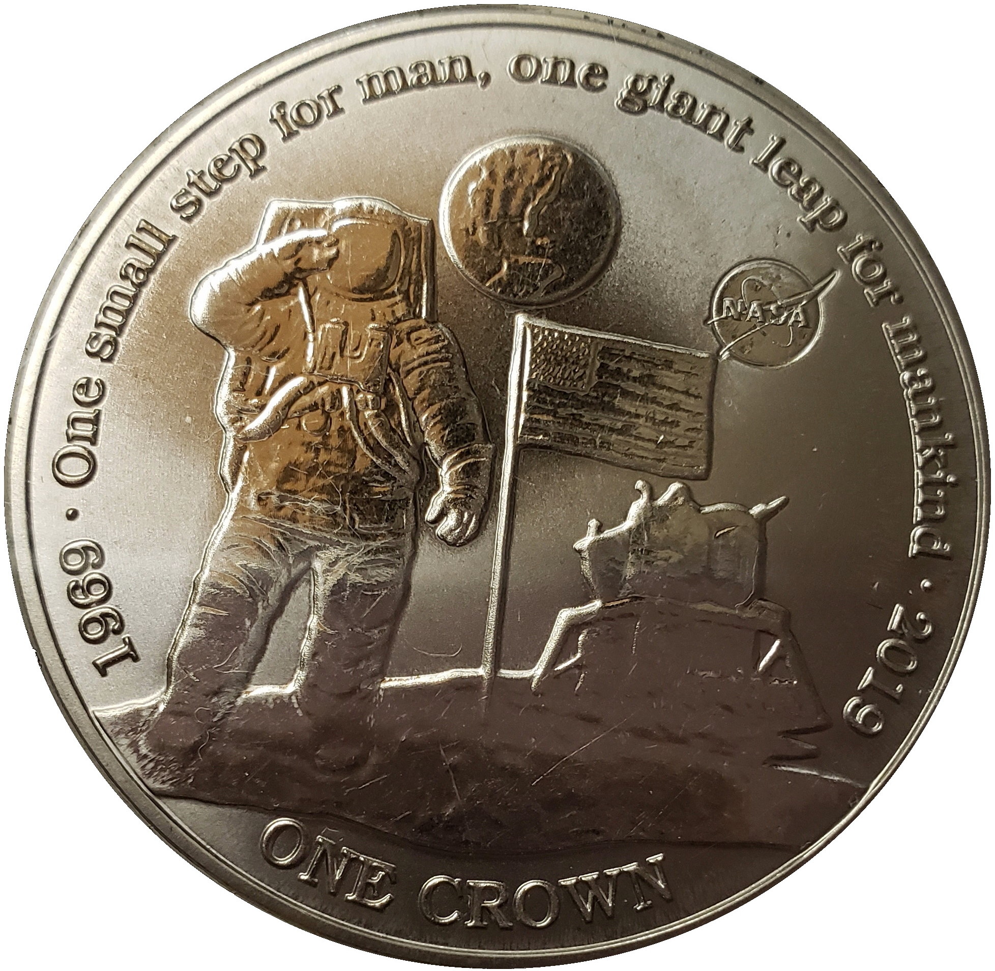 Ascension Island 1 Crown - Elizabeth II First man on the moon, Titanium reverse