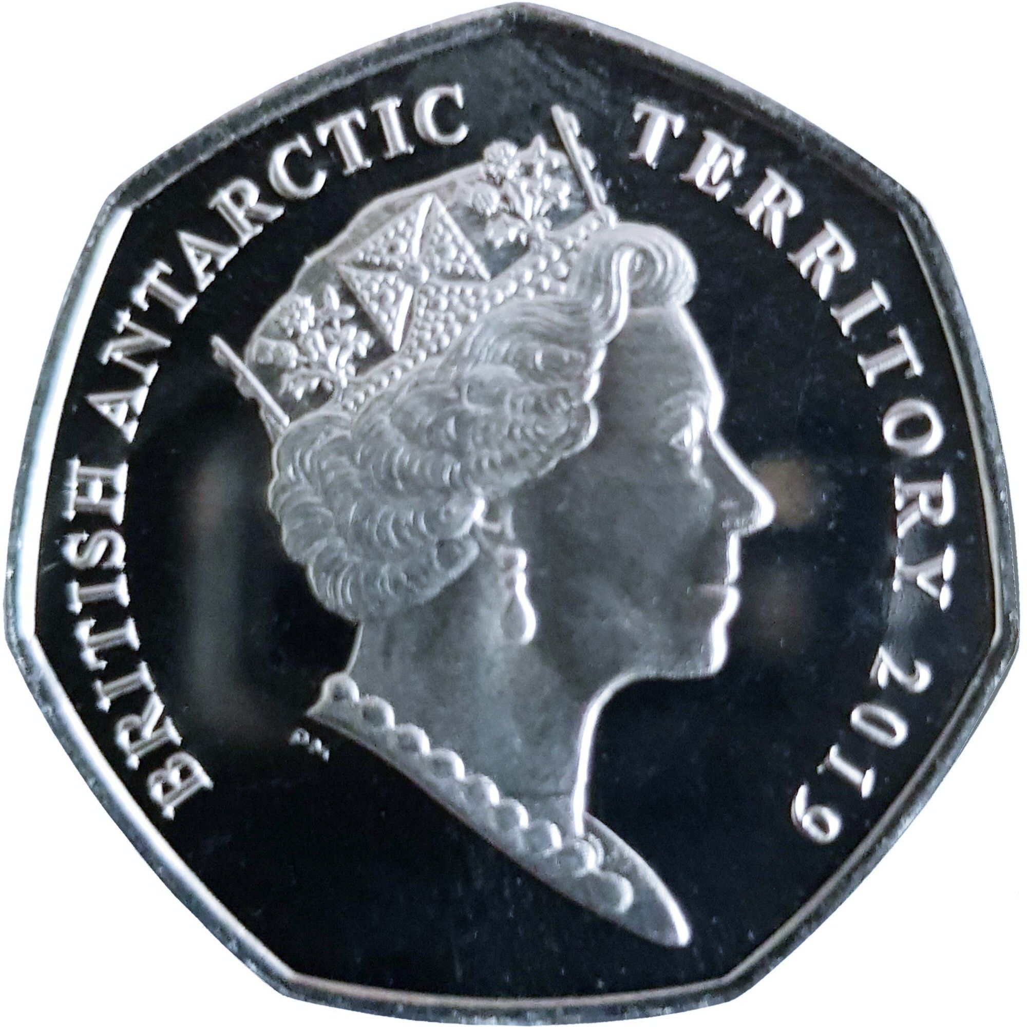 British Antarctic Territory 50 Pence - Elizabeth II Macaroni penguin obverse
