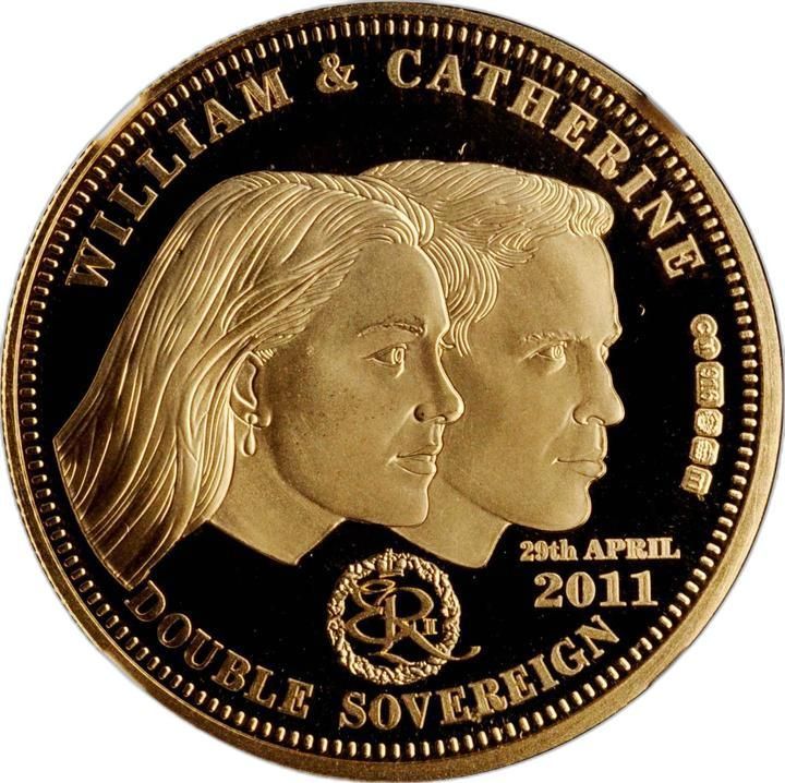 Tristan da Cunha 2 Sovereign - Elizabeth II William and Catherine