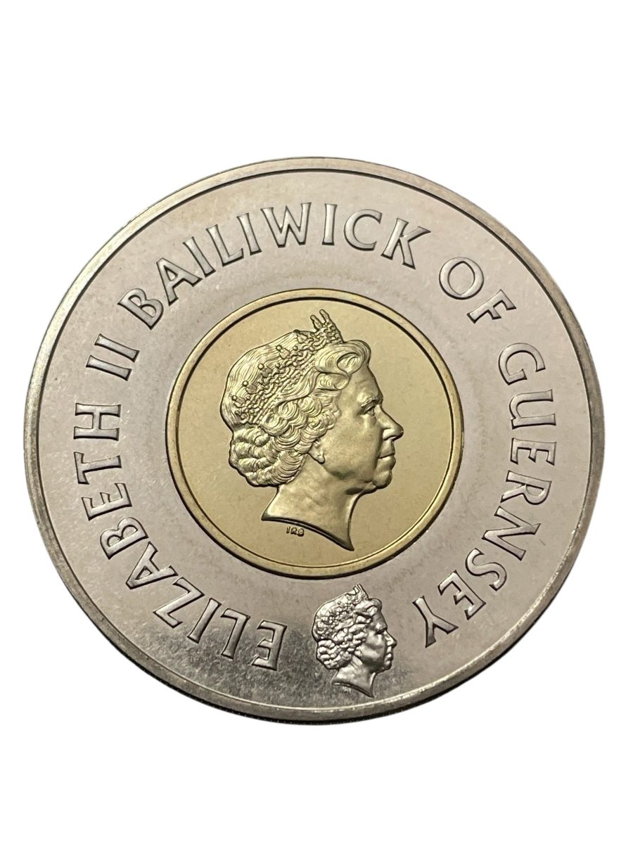 Guernsey 5 Pounds - Elizabeth II Millennium obverse