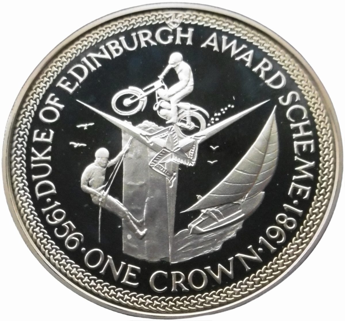 Isle of Man 1 Crown - Elizabeth II Duke of Edinburgh Award Scheme - sports; Silver reverse