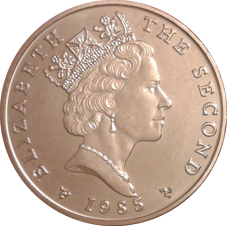 Isle of Man 5 Pounds - Elizabeth II Knight obverse