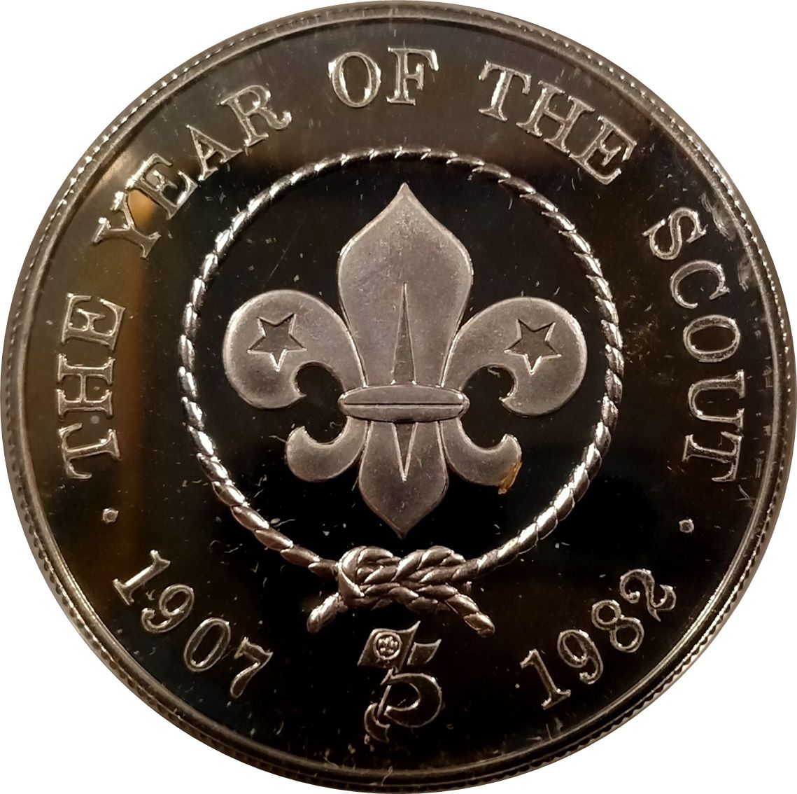 Tristan da Cunha 25 Pence - Elizabeth II Year of the Scout reverse
