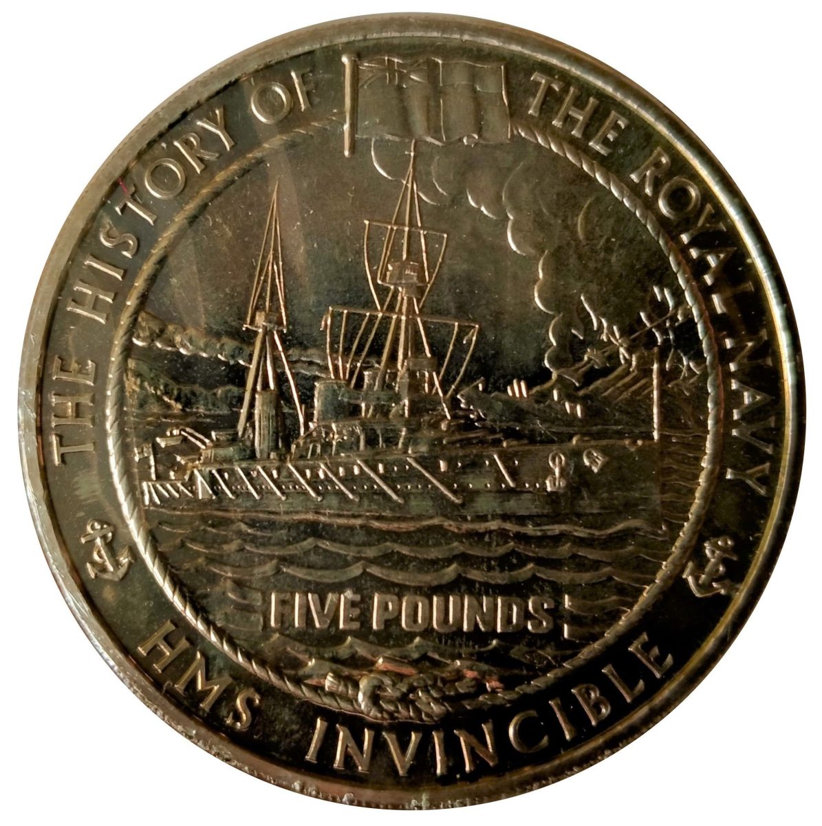 Guernsey 5 Pounds - Elizabeth II HMS Invincible reverse