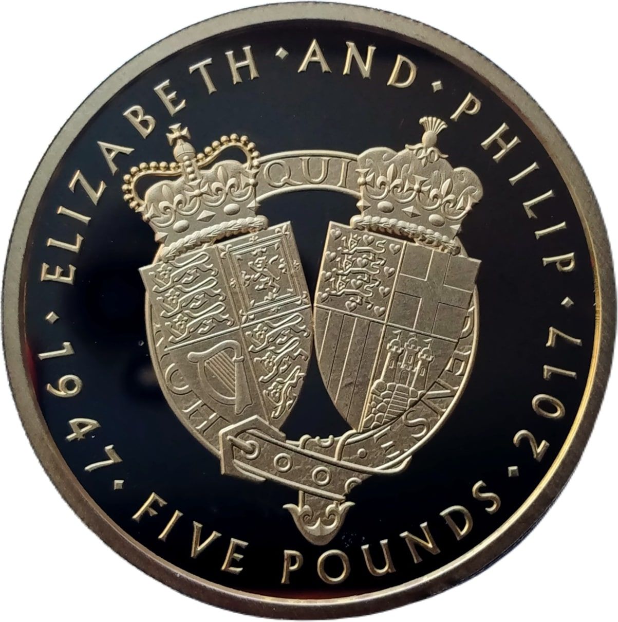Alderney 5 Pounds - Elizabeth II Platinum Wedding; Gold-Plated