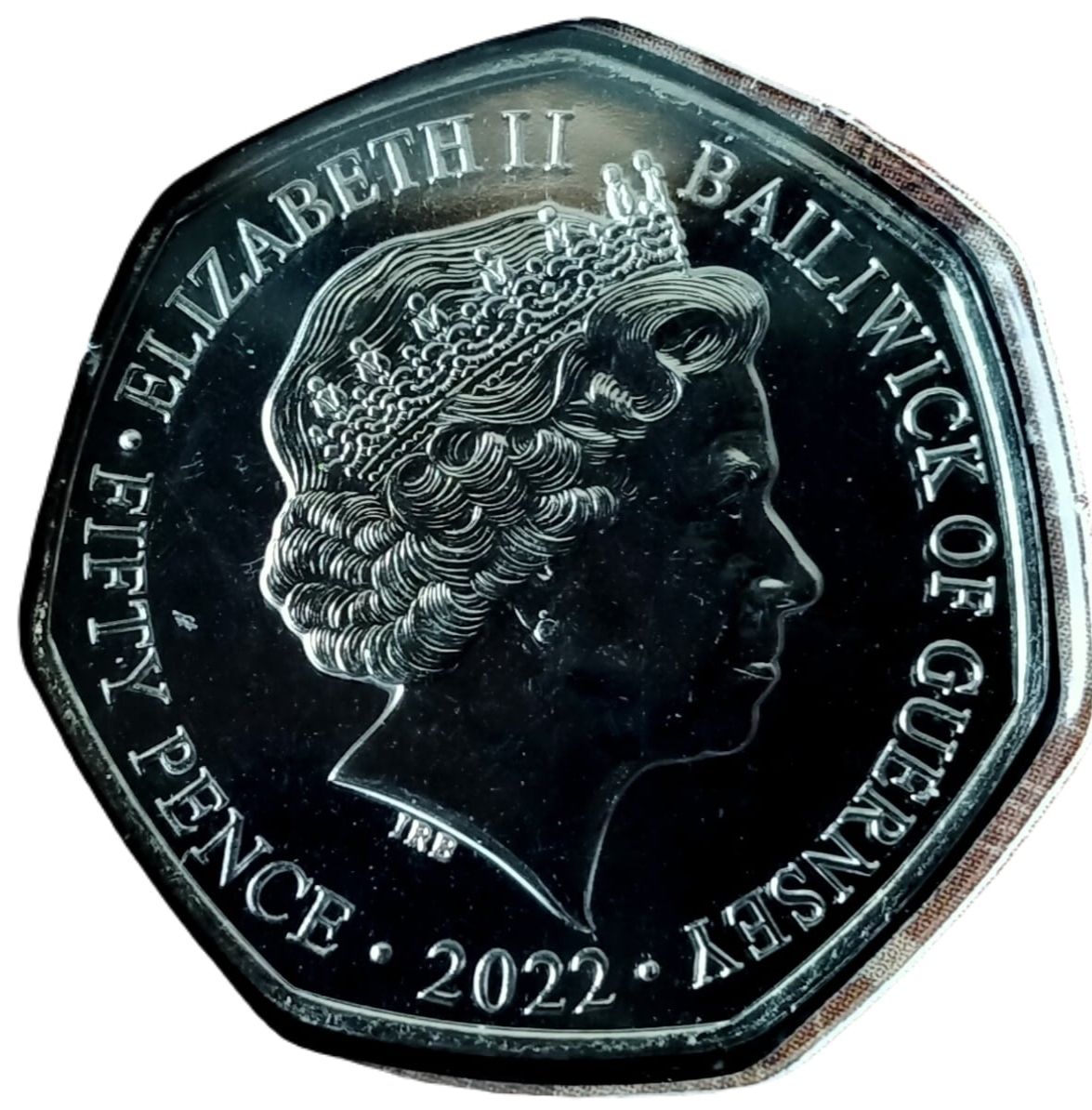 Guernsey 50 Pence - Elizabeth II Around the World in 80 Days - Singapore obverse