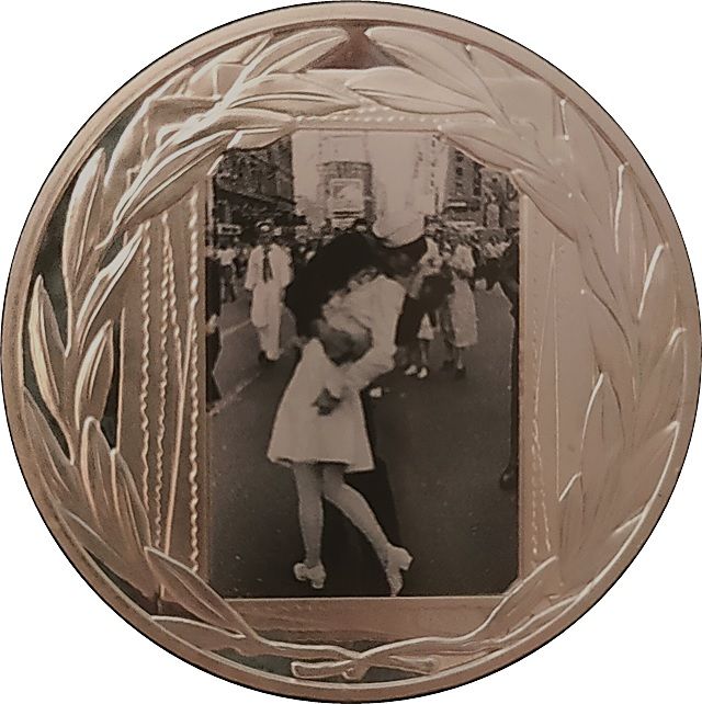 Gibraltar 1 Crown - Elizabeth II End of War - The World at Peace