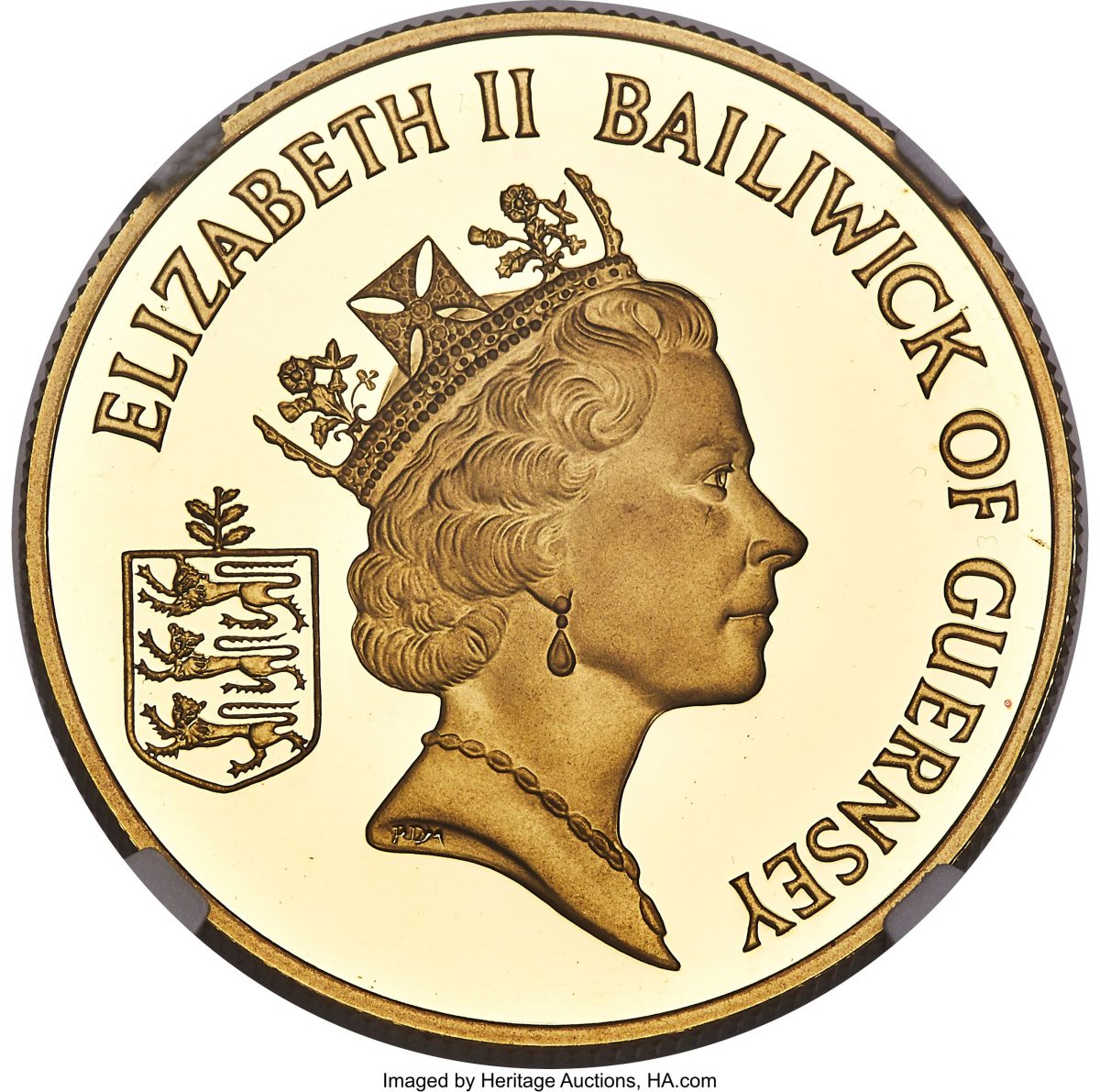 Guernsey 100 Pounds - Elizabeth II Normandy Invasion obverse