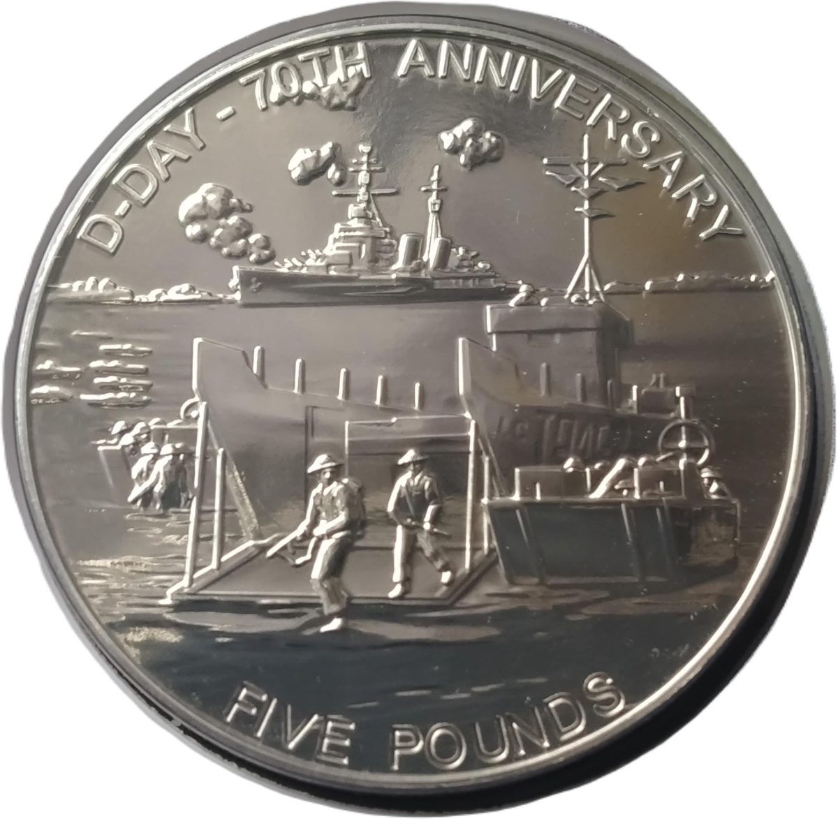 Guernsey 5 Pounds - Elizabeth II D-Day - By Sea