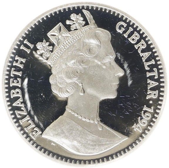 Gibraltar 1 Crown - Elizabeth II Tackling player with ball; Silver Proof obverse