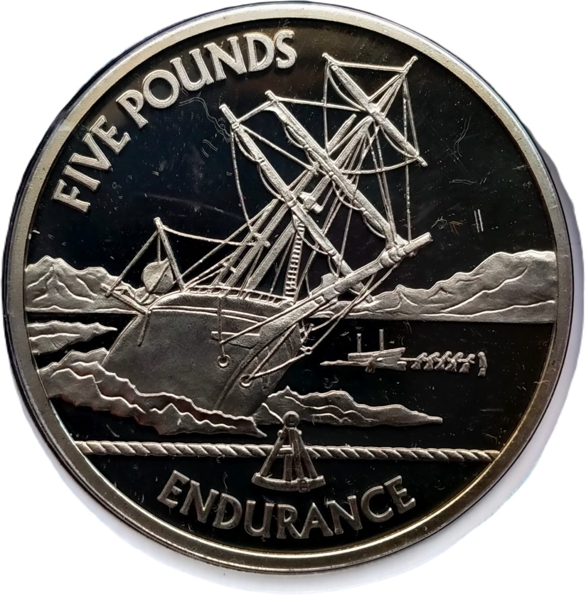 Guernsey 5 Pounds - Elizabeth II Endurance