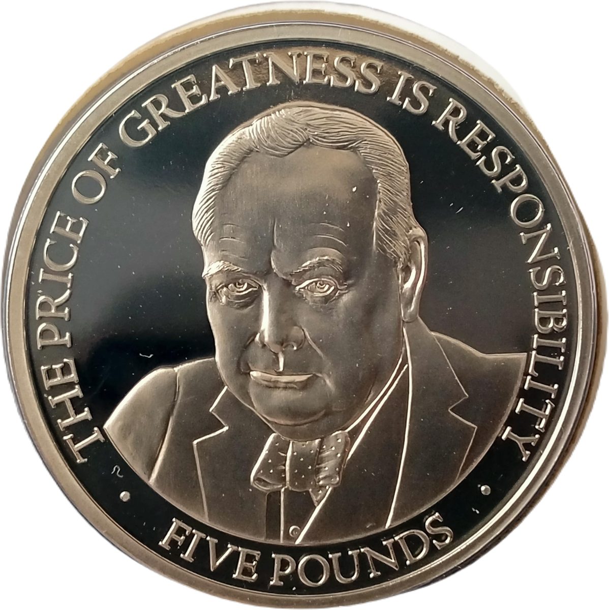 Guernsey 5 pounds - Elizabeth II Winston Churchill reverse