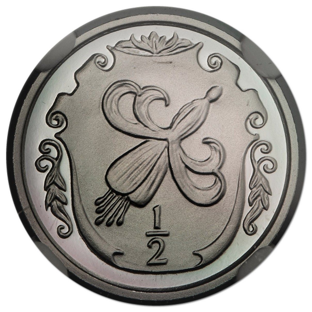 Isle of Man ½ Penny - Elizabeth II Fuchsia flower on shield; Platinum