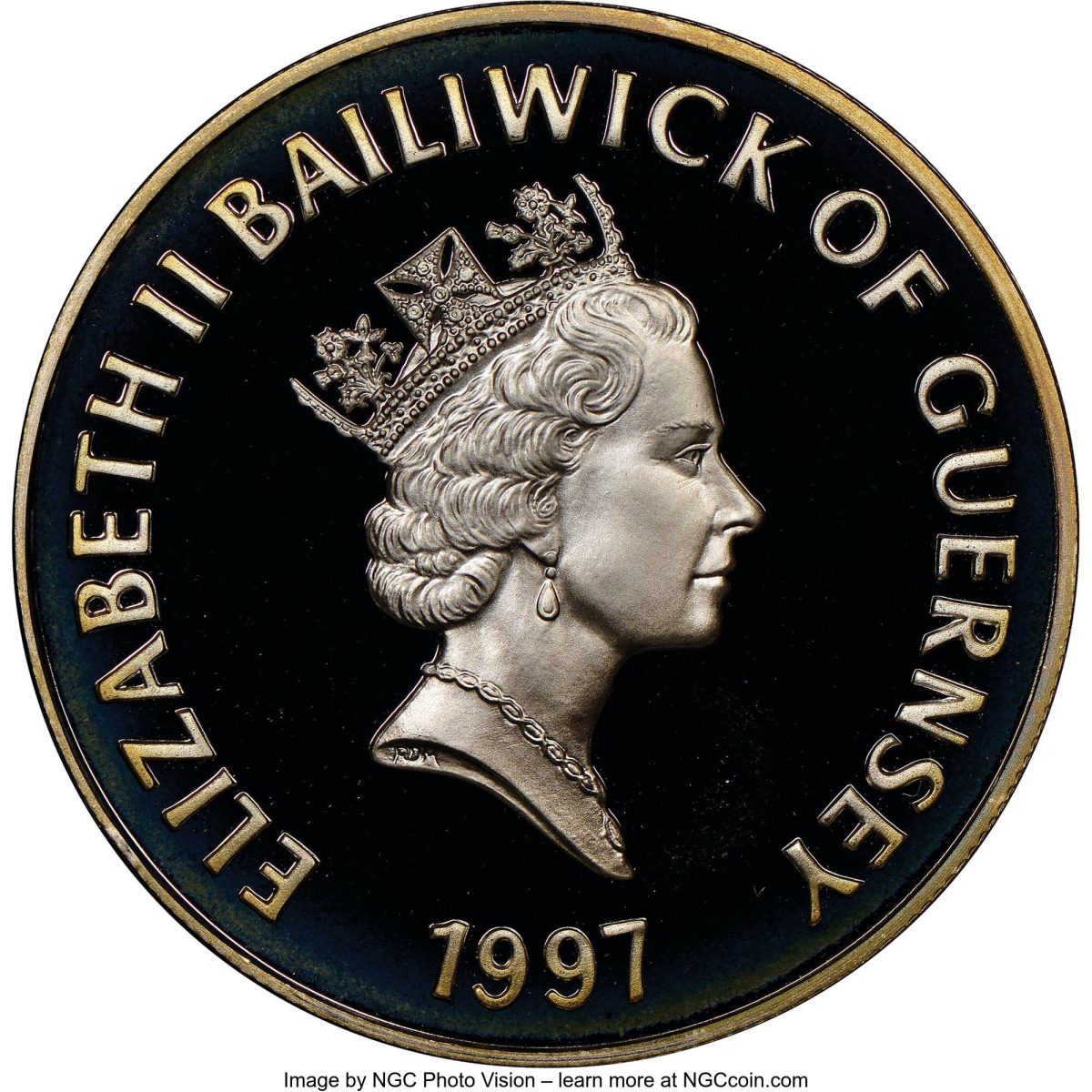 Guernsey 5 Pounds - Elizabeth II Castle Cornet; Silver Proof obverse