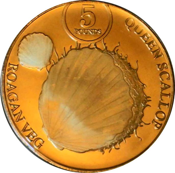 Isle of Man 5 Pounds - Charles III Queen scallop