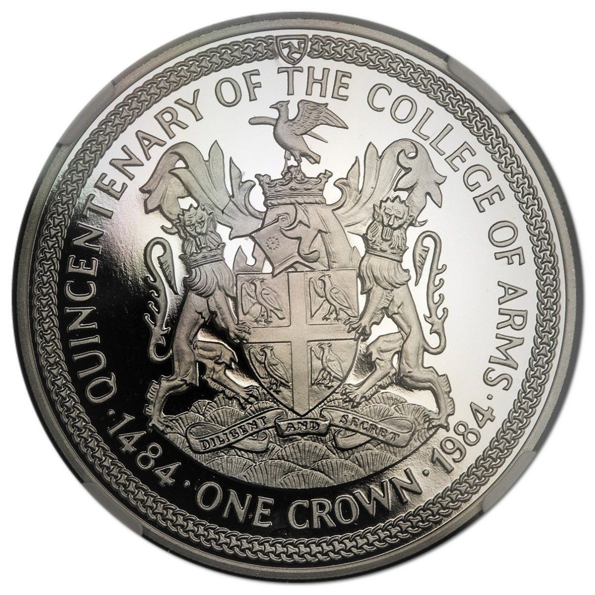 Isle of Man 1 Crown - Elizabeth II College of Arms; Platinum reverse