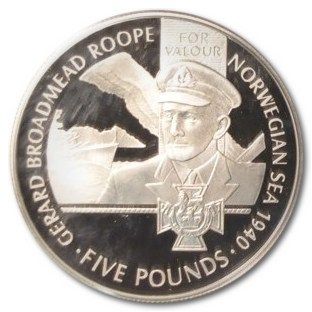 Guernsey 5 Pounds - Elizabeth II Victoria Cross - Gerard Roope obverse