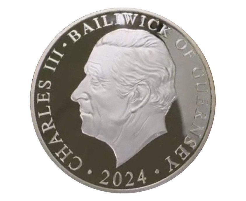 Guernsey 10 Pounds - Charles III The Royal Mews obverse