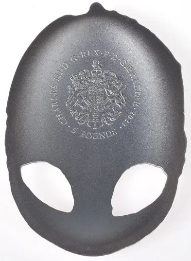 Gibraltar 5 Pounds - Charles III Viking helmet obverse