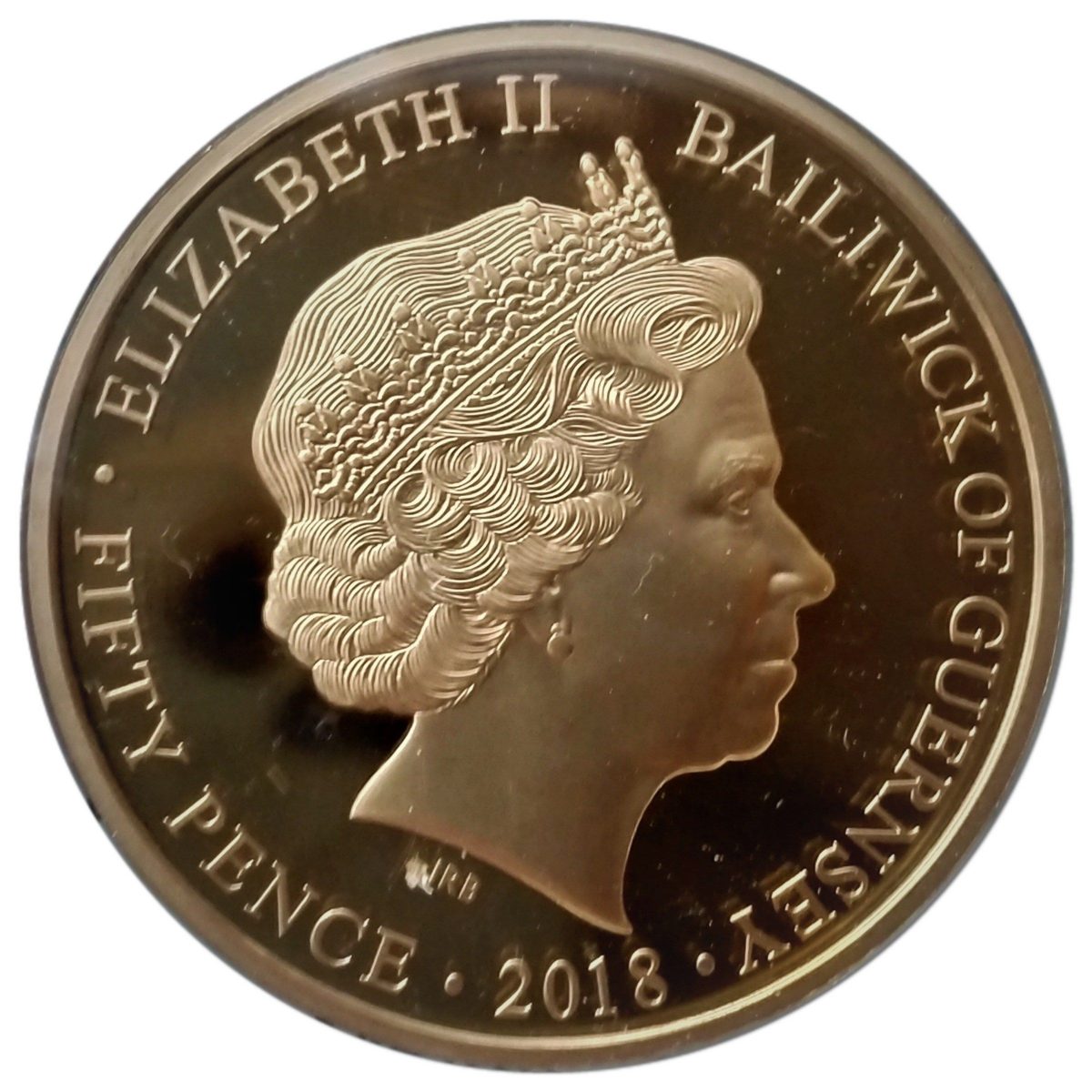 Guernsey 50 Pence - Elizabeth II Birthday of Prince George - George with soap bubbles obverse