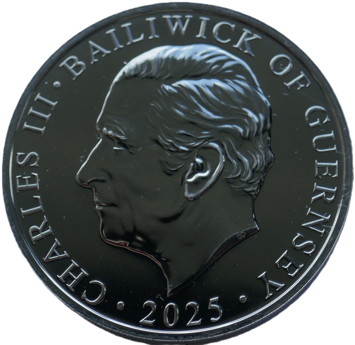 Guernsey 5 Pounds - Charles III VE Day; Colourised obverse