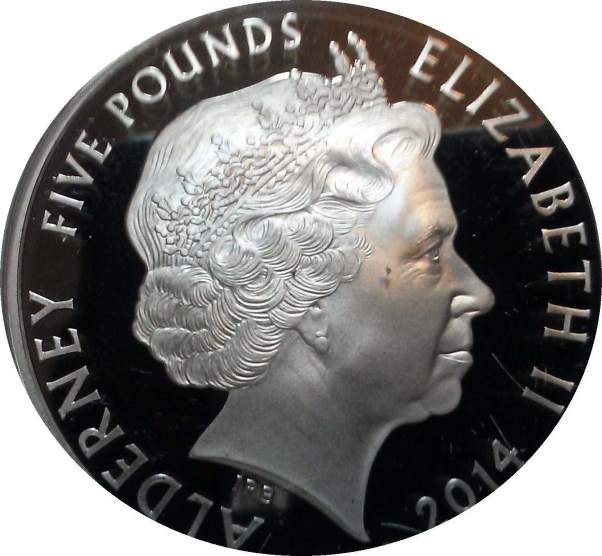Alderney 5 Pounds - Elizabeth II D-Day; Silver Proof obverse