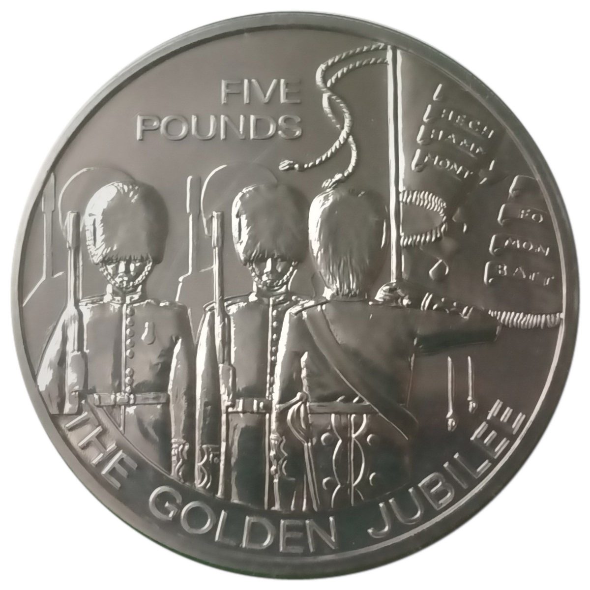 Guernsey 5 Pounds - Elizabeth II Trooping the Colours reverse