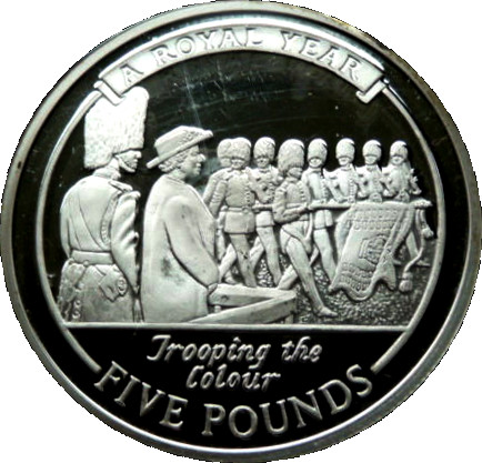Gibraltar 5 Pounds - Elizabeth II Trooping of the Colour reverse