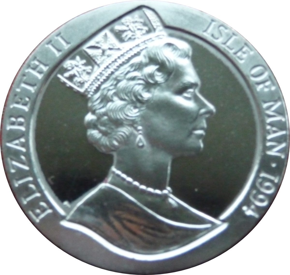 Isle of Man 1 Crown - Elizabeth II Player with ball obverse
