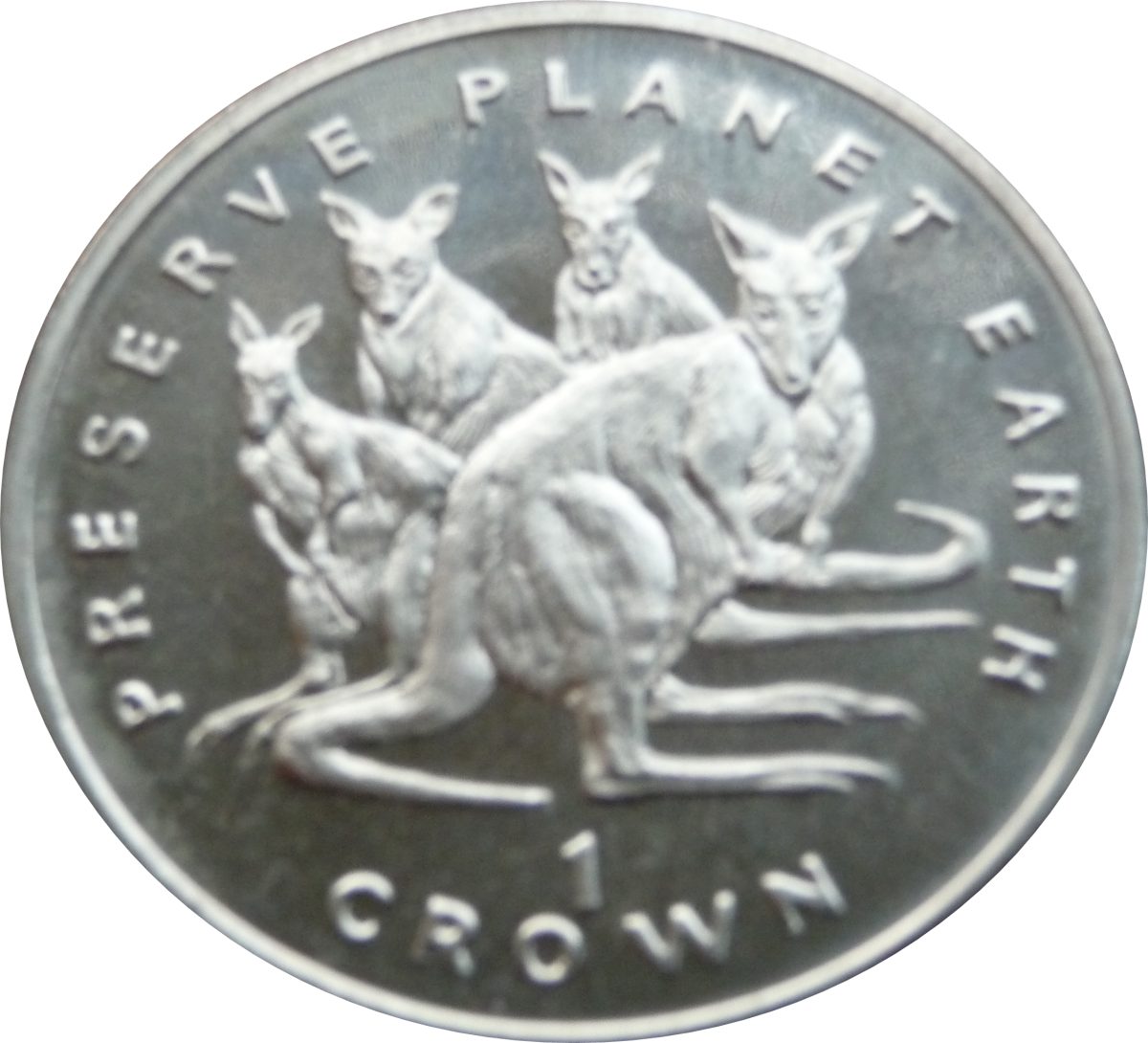 Isle of Man 1 Crown - Elizabeth II Red-necked Wallaby reverse